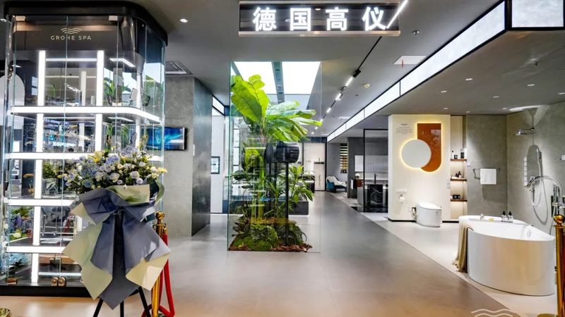 在翻新改色过程中，选择合适的材料至关重要。以下是一些常见的翻新改色材料及其特点：
